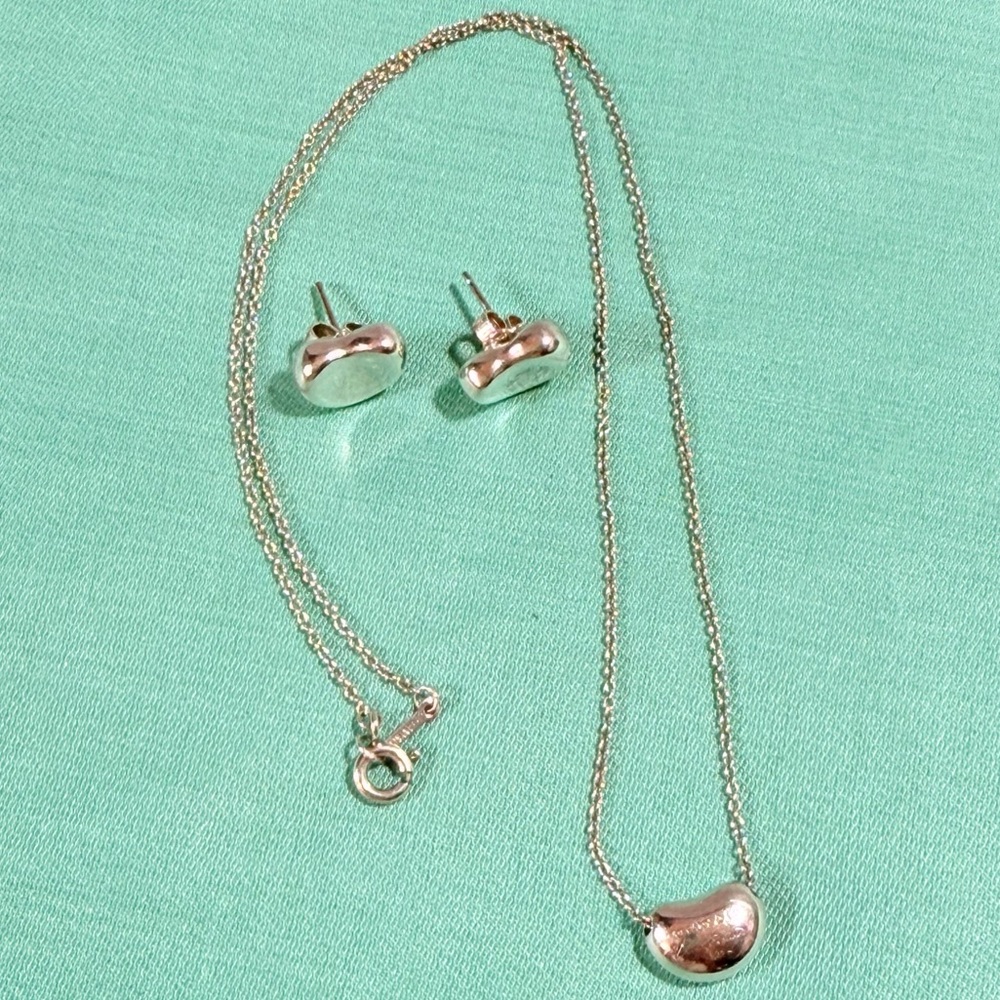 Tiffany & Co. Sterling Silver Elsa Peretti Bean Pendant Necklace and Earring Set
